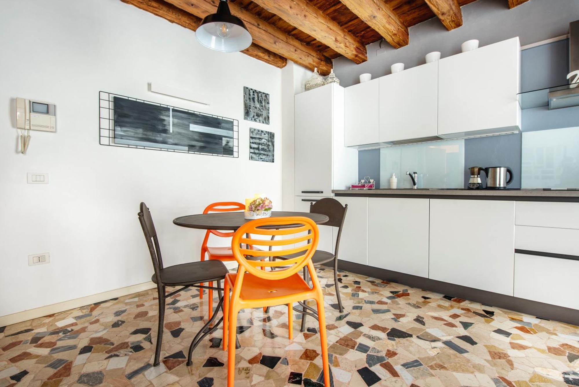 Lovely Apartment In Vicenza Exterior photo