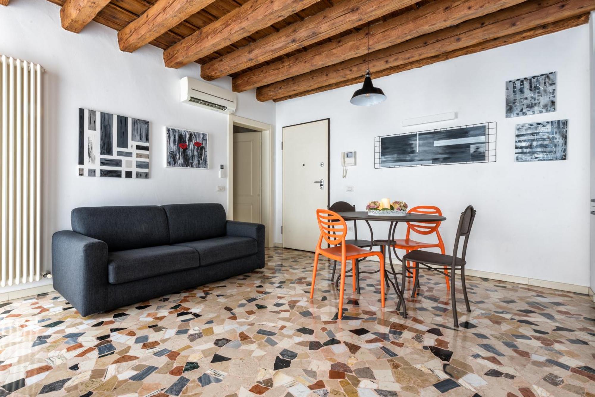 Lovely Apartment In Vicenza Exterior photo