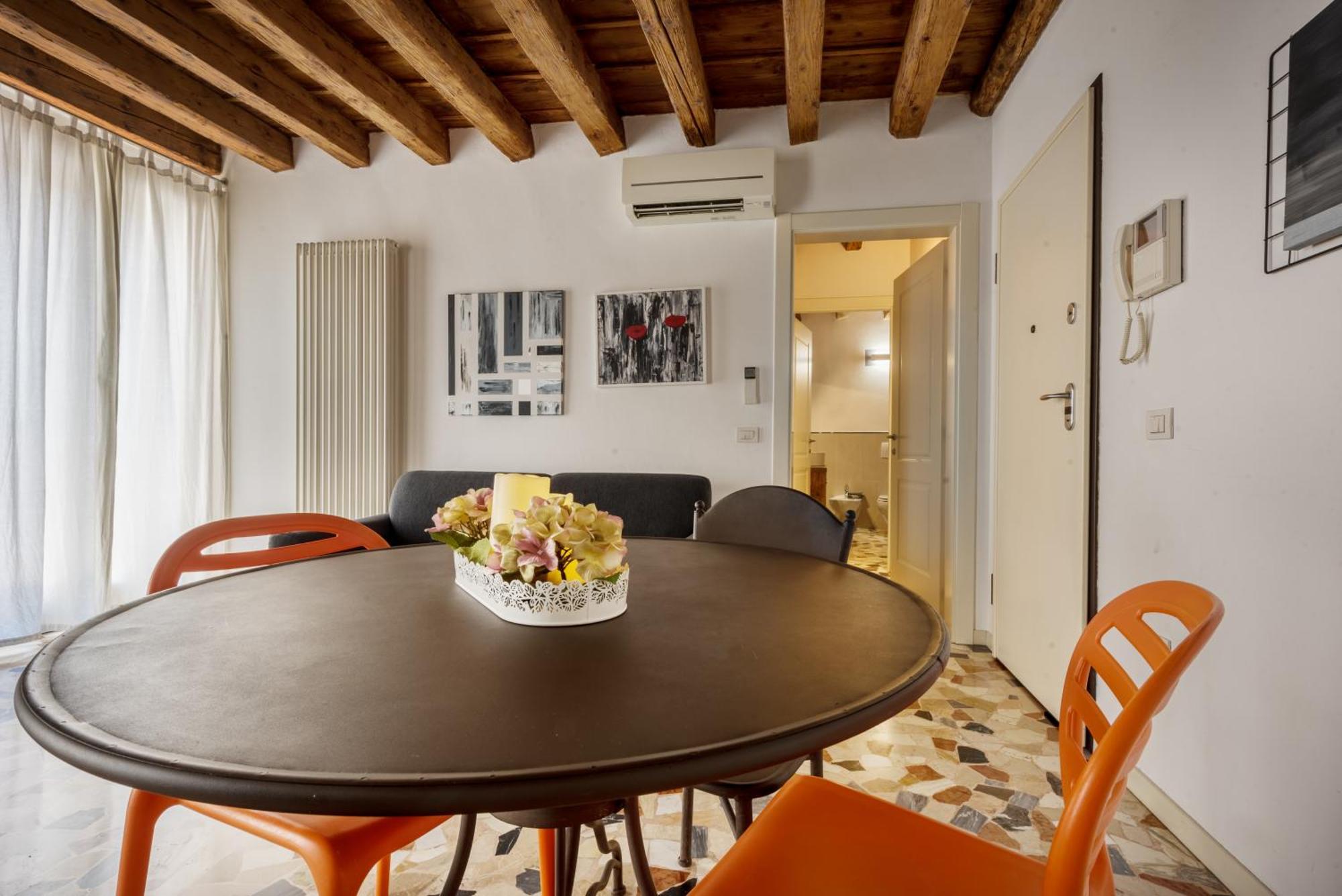 Lovely Apartment In Vicenza Exterior photo